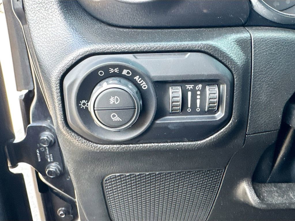 Used 2022 Jeep Gladiator Sport image 22