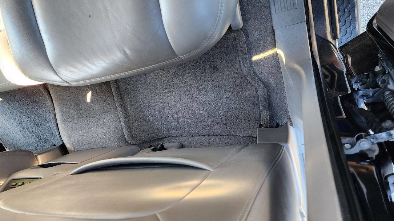 Used 2005 Chevrolet Avalanche LS w/ Preferred Equipment Group image 26