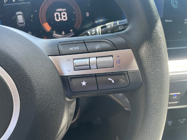 Used 2025 Hyundai Kona SE AWD/4WD image 30