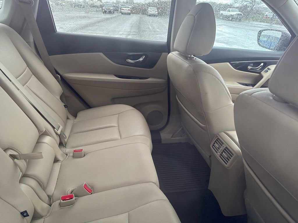 Used 2016 Nissan Rogue SL w/ SL Premium Package image 11