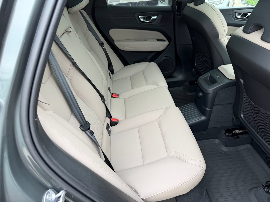 New 2026 Volvo XC60 T8 Plus w/ Protection Package Premier AWD/4WD image 11