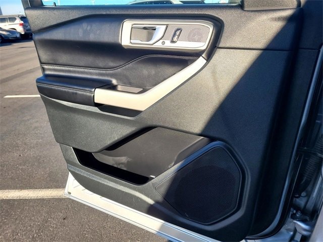 Used 2023 Ford Explorer Limited image 26