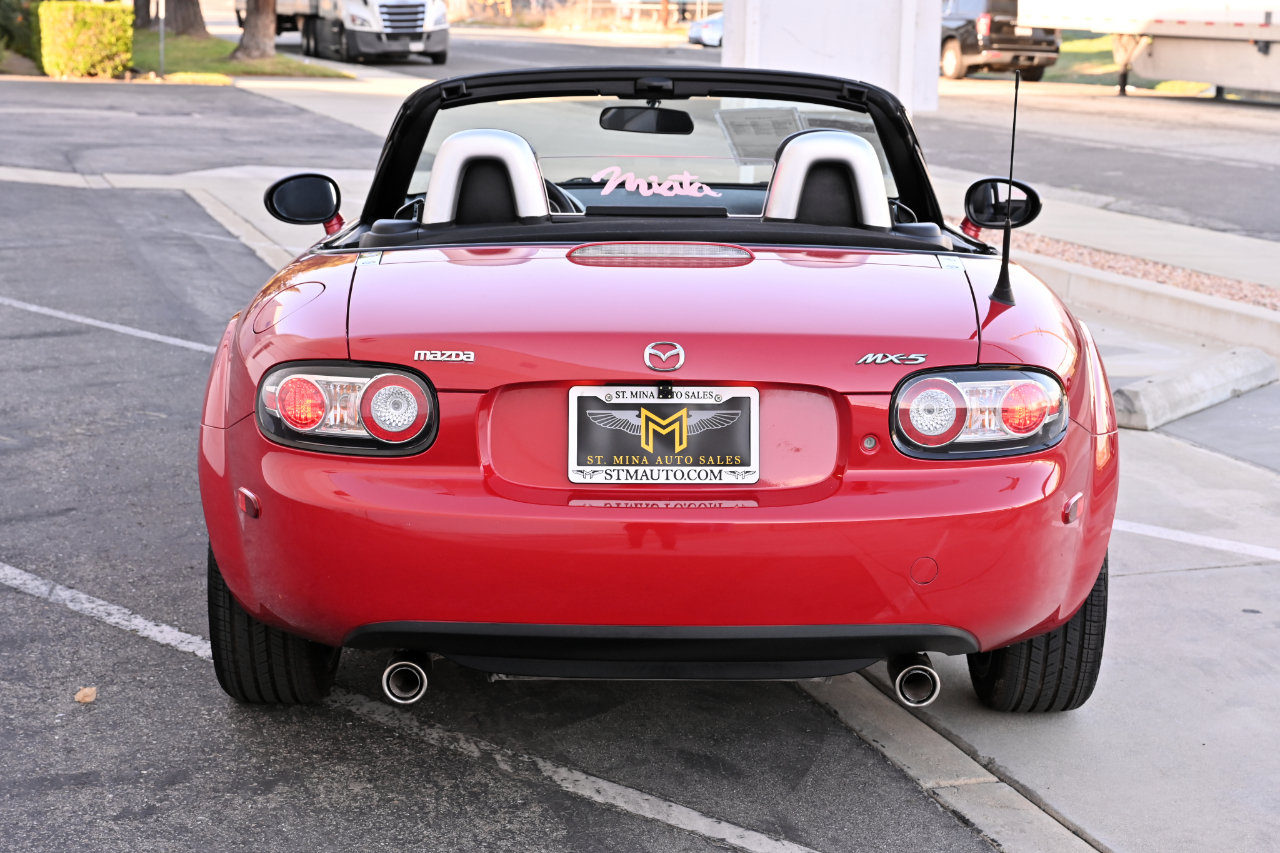 Used 2006 MAZDA MX-5 Miata 3rd Generation Limited RWD image 6