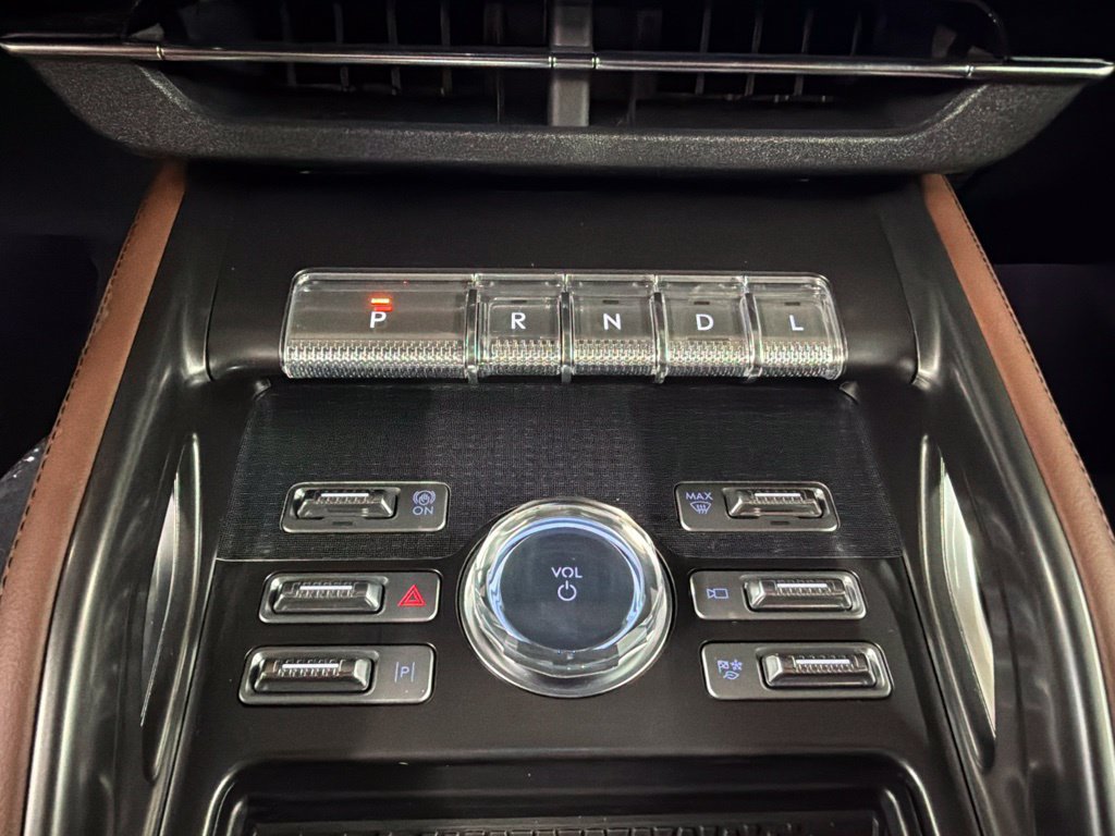 New 2026 Lincoln Nautilus Reserve AWD/4WD image 16