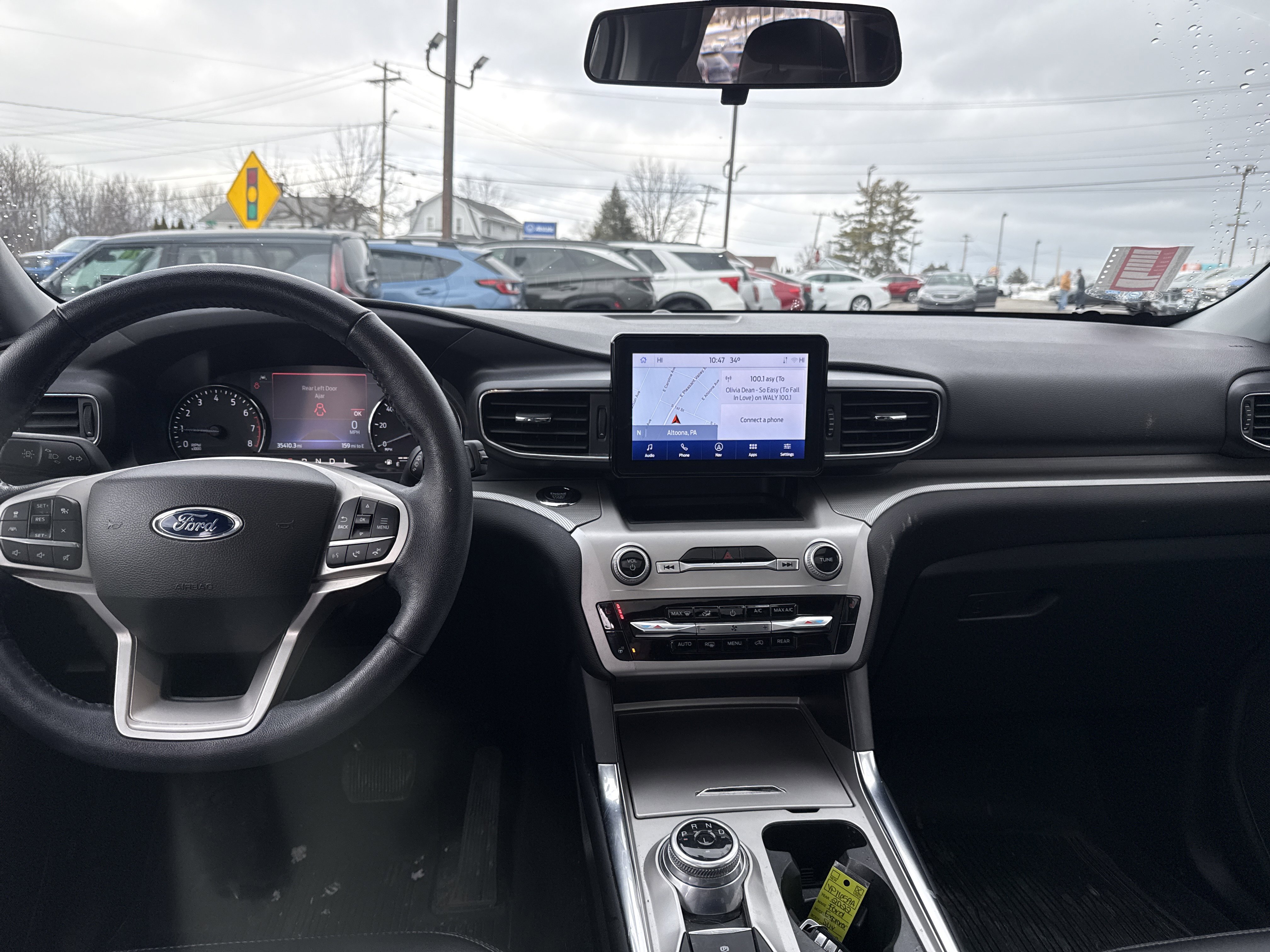 Used 2022 Ford Explorer XLT w/ Equipment Group 202A image 14