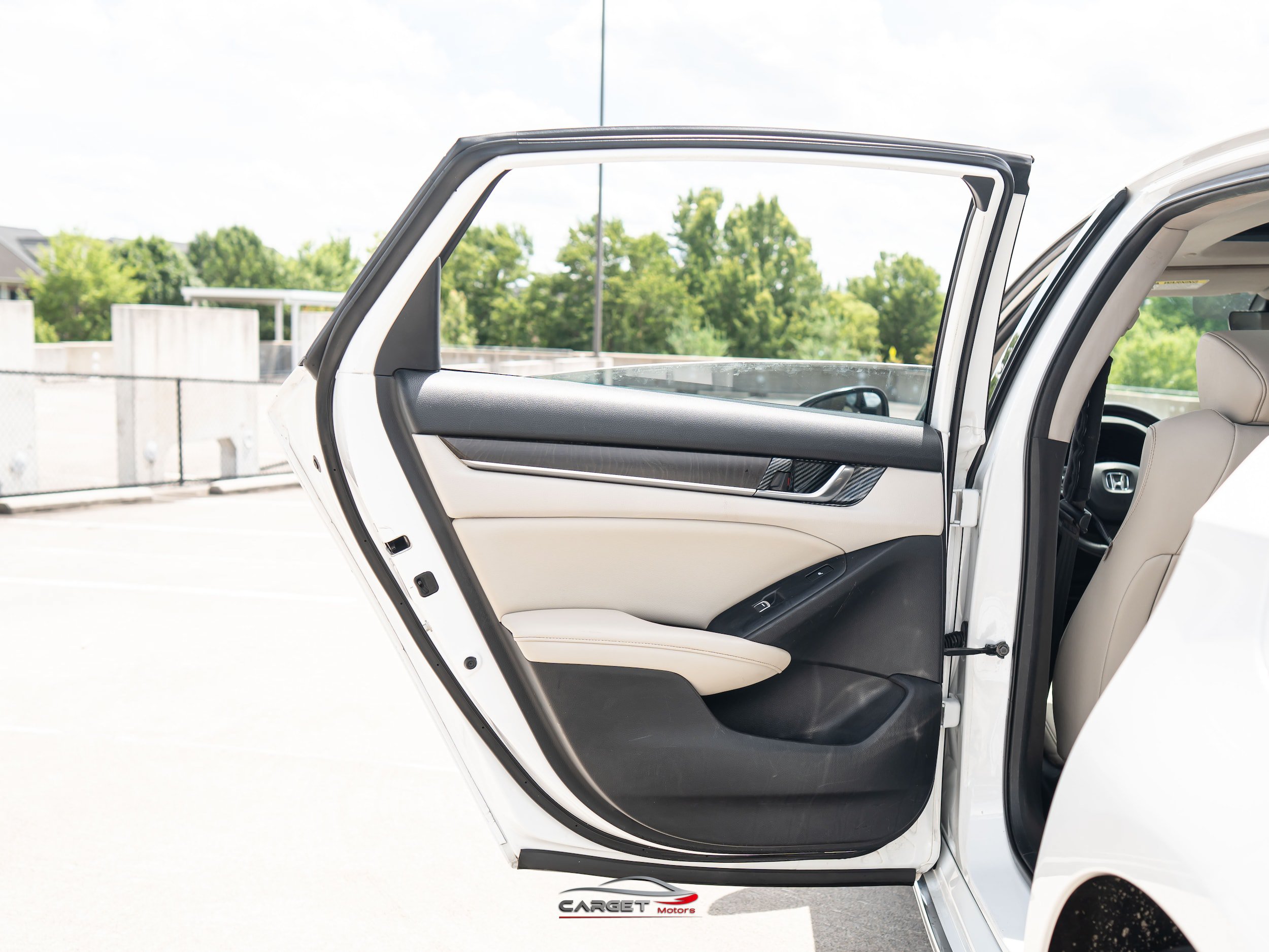 Used 2019 Honda Accord Touring image 41