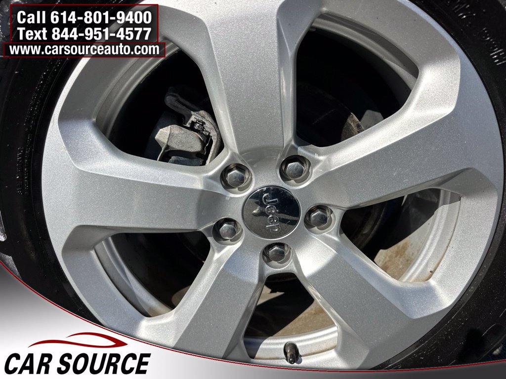 Used 2018 Jeep Compass Latitude w/ Popular Equipment Group FWD image 26