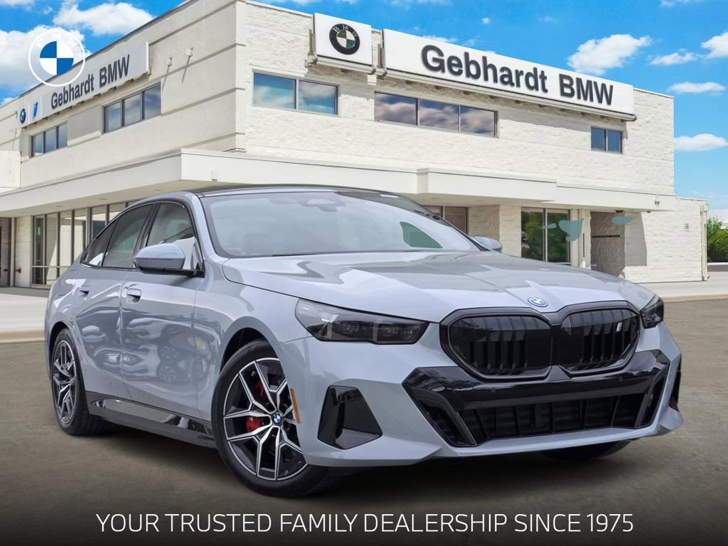 New 2026 BMW i5 eDrive40 w/ M Sport Package AWD/4WD image 1