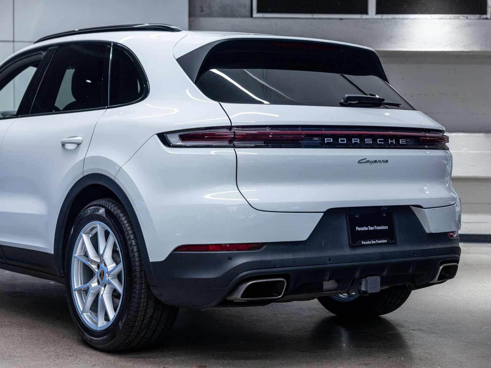 Certified 2024 Porsche Cayenne AWD/4WD image 22
