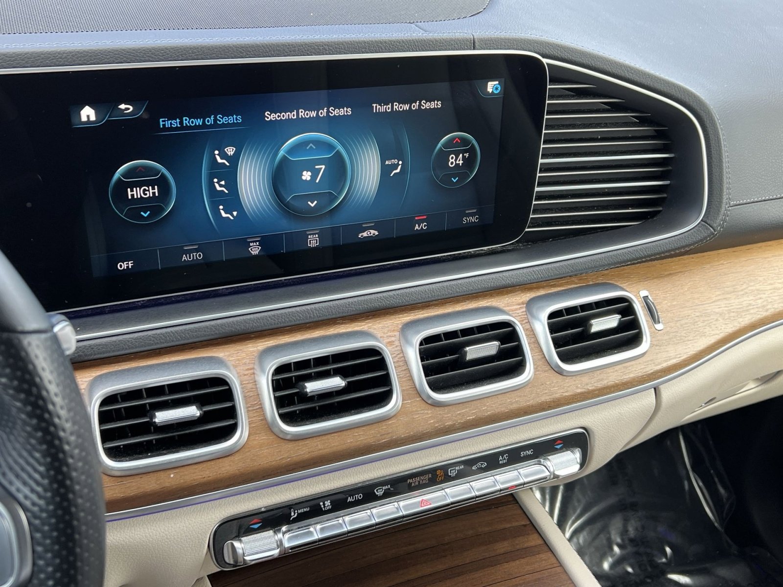 Certified 2023 Mercedes-Benz GLS 450 4MATIC image 18