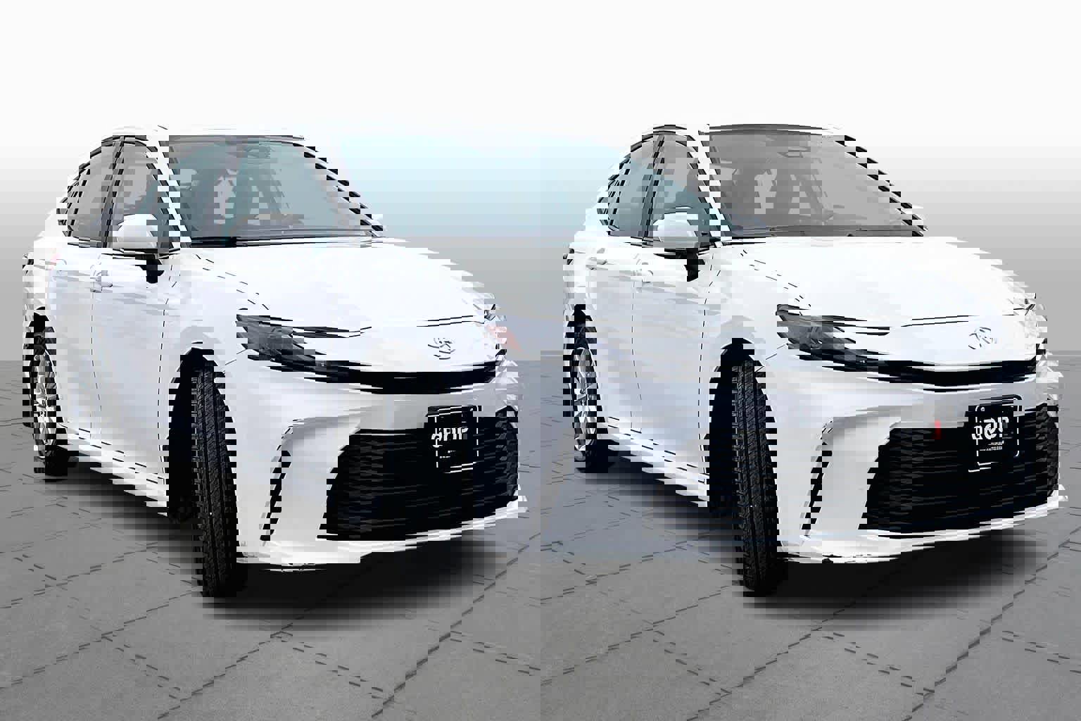 Used 2025 Toyota Camry LE w/ Convenience Package image 3