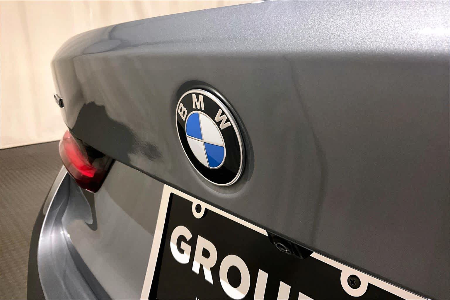 Used 2023 BMW 330i xDrive Sedan w/ Driving Assistance Package AWD/4WD image 32