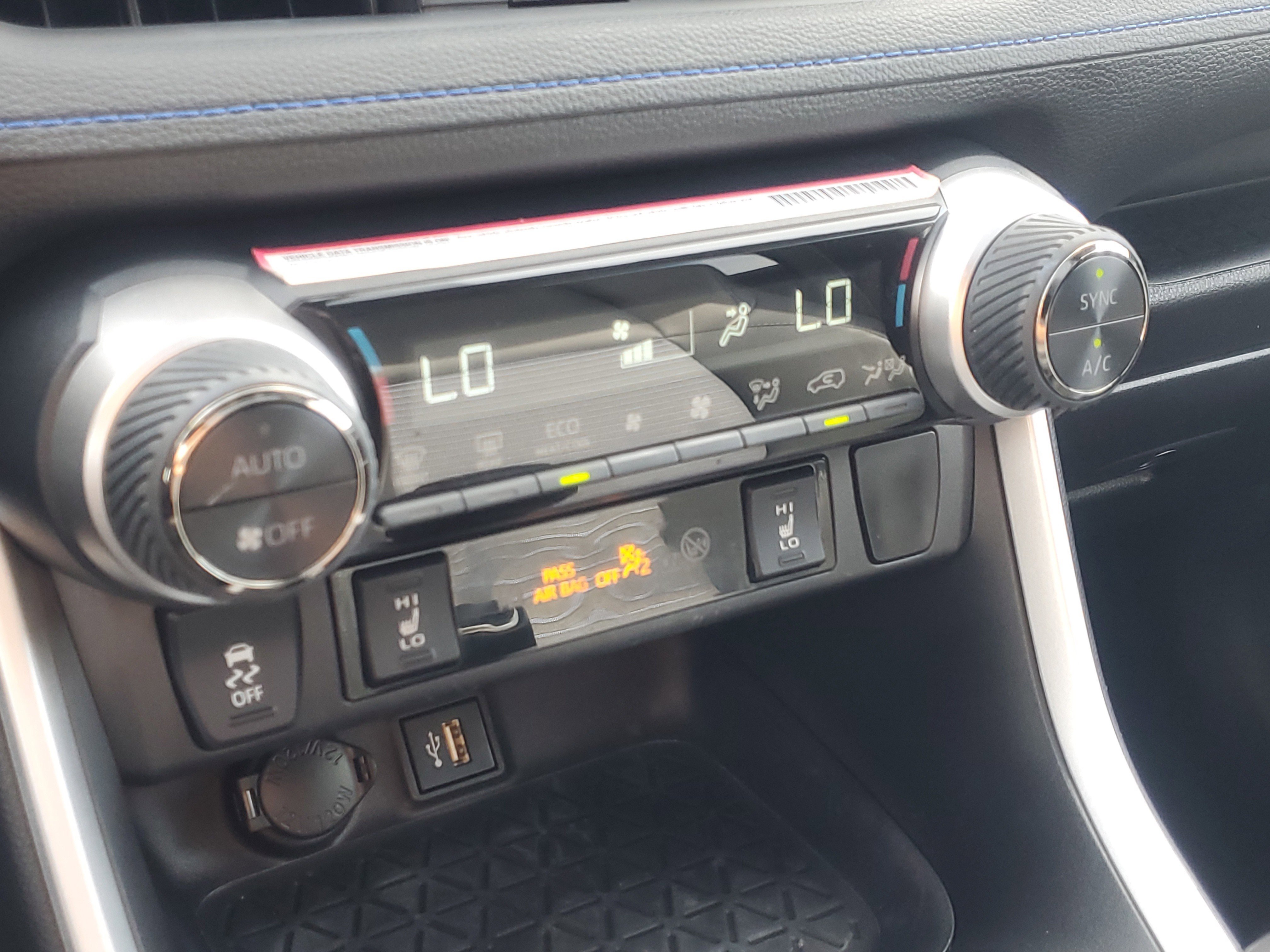 Certified 2024 Toyota RAV4 XSE w/ Weather Package AWD/4WD image 29