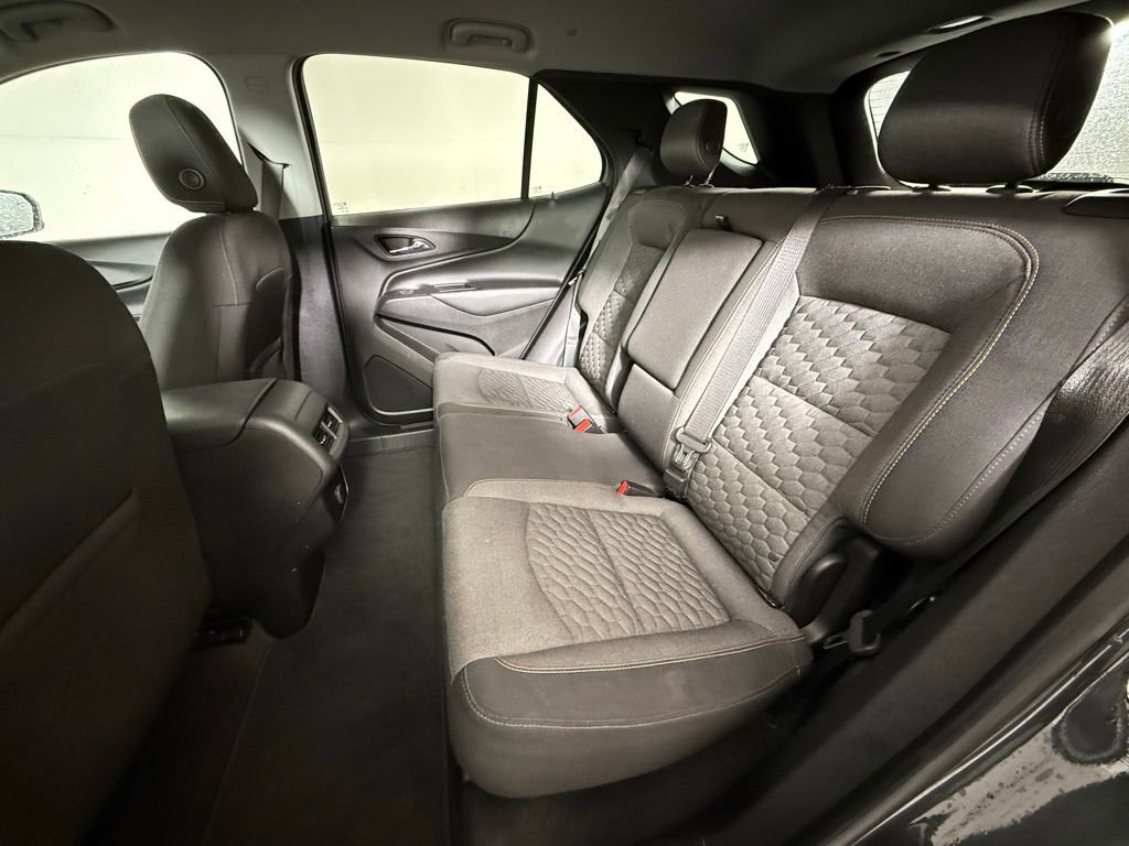 Used 2018 Chevrolet Equinox LT image 12