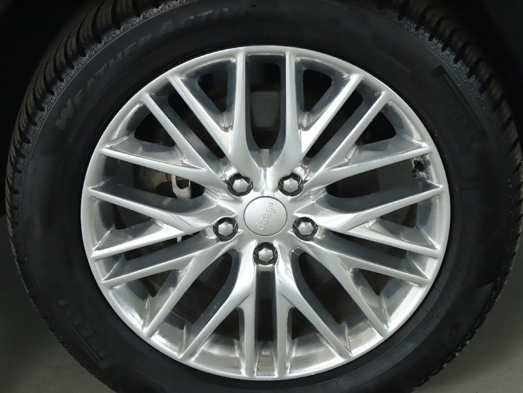 Used 2018 Jeep Grand Cherokee Summit image 10