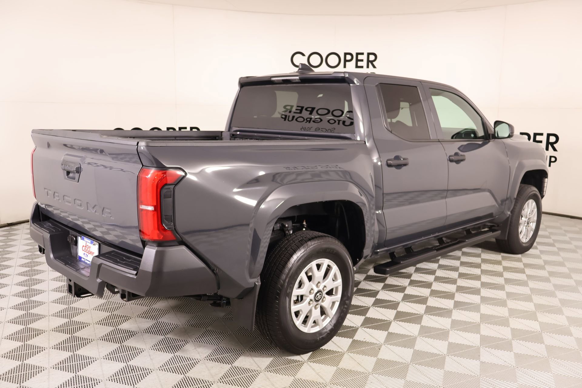 Used 2024 Toyota Tacoma SR image 19