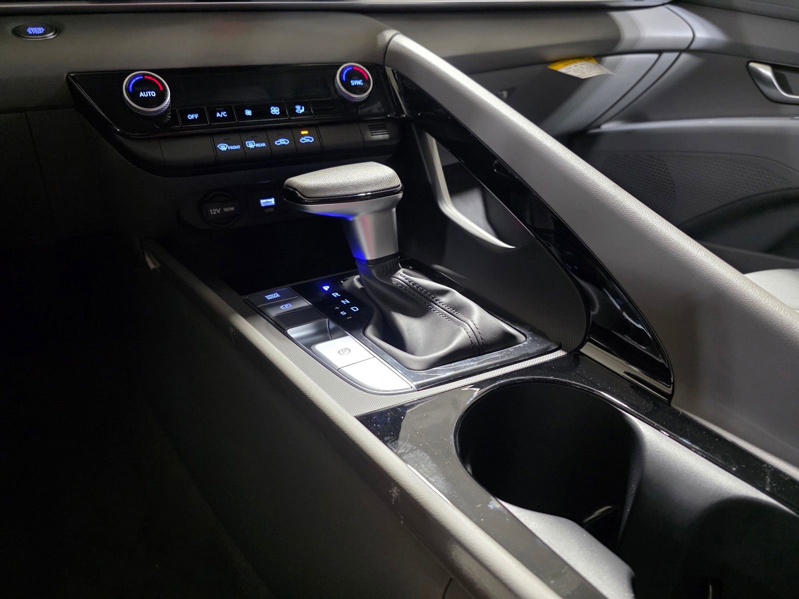 New 2026 Hyundai Elantra Blue FWD image 24