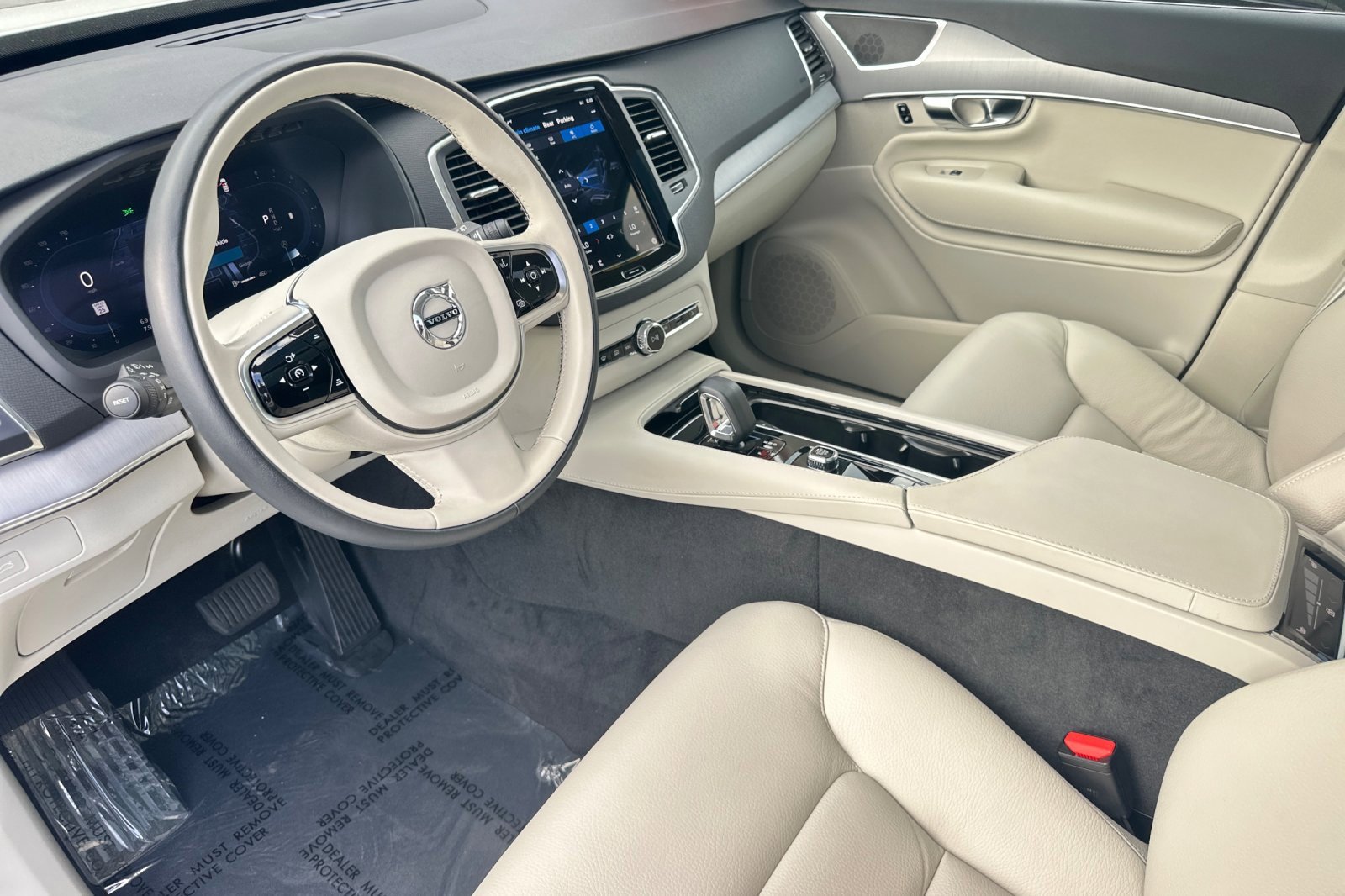 Certified 2025 Volvo XC90 B5 Core w/ Protection Package Premier image 9