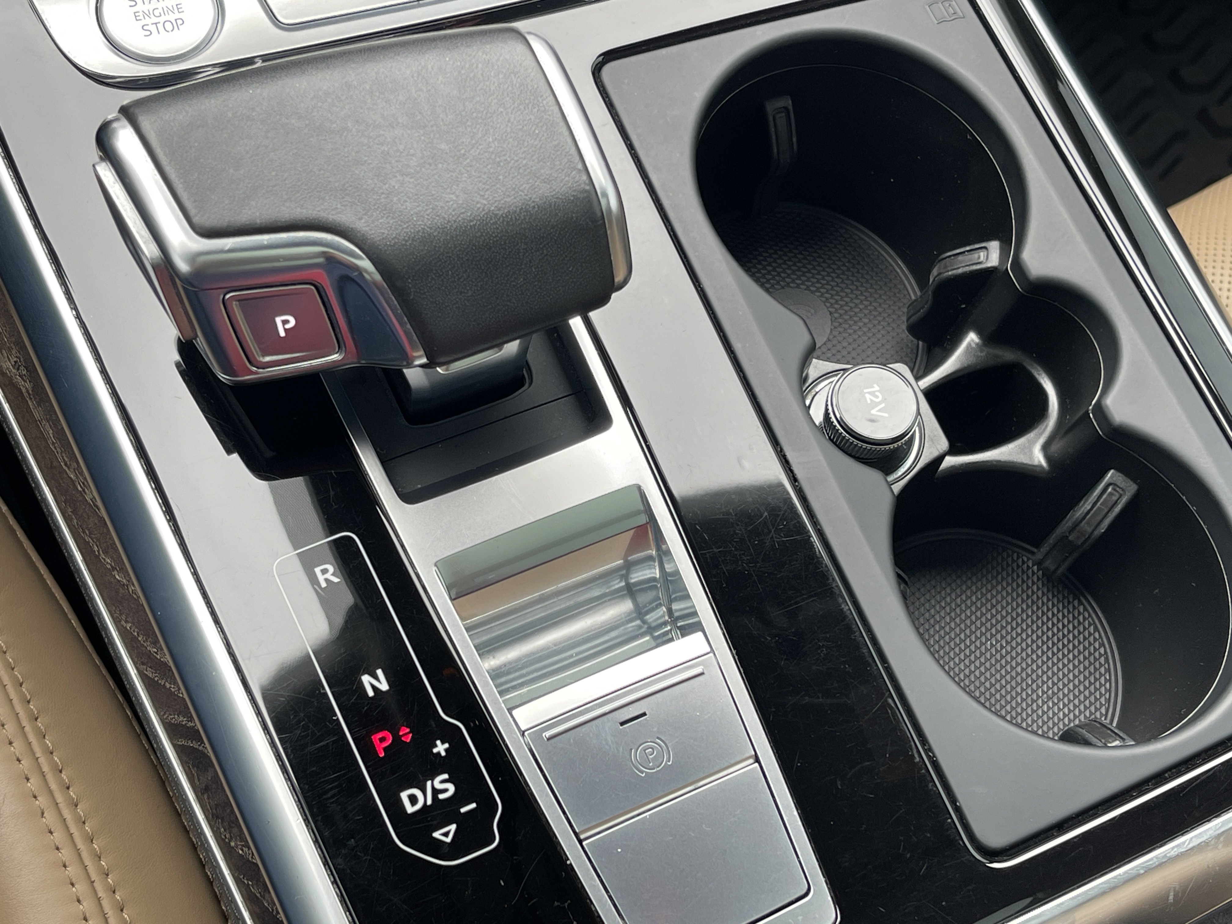 Used 2020 Audi Q8 Prestige w/ Prestige Package image 19