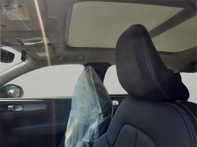 New 2025 Volvo XC40 B5 Plus w/ Protection Package Premier image 10