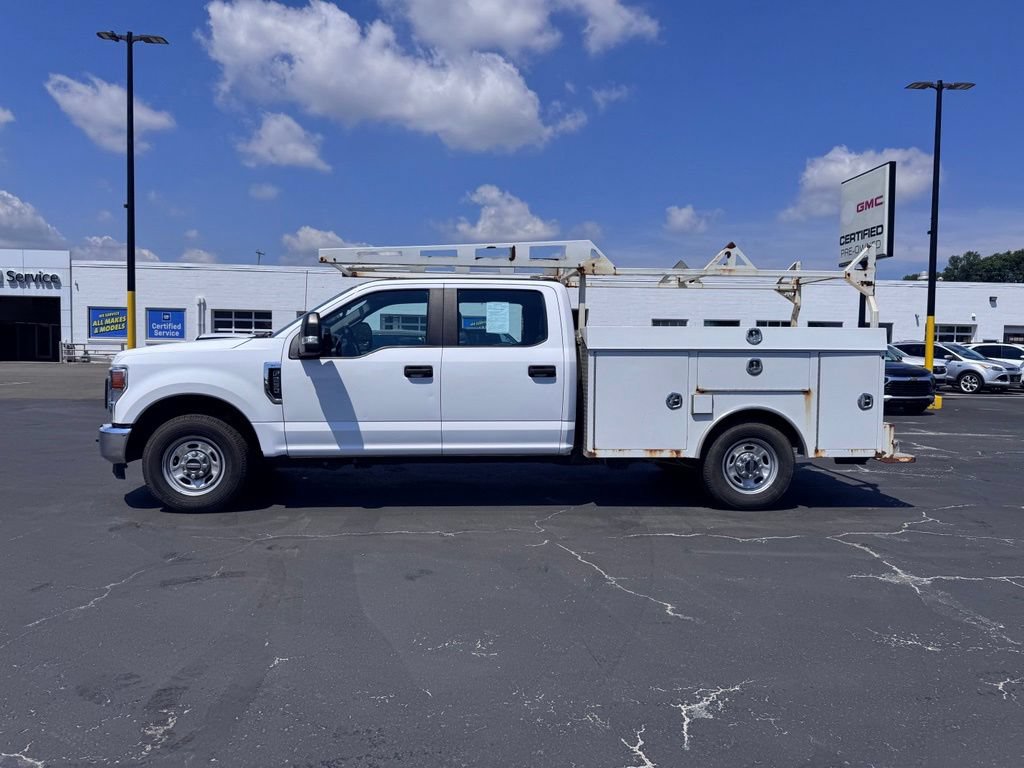 Used 2022 Ford F250 XL w/ Power Equipment Group RWD image 2