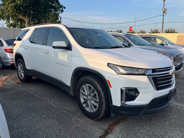 Used 2022 Chevrolet Traverse LT FWD image 2