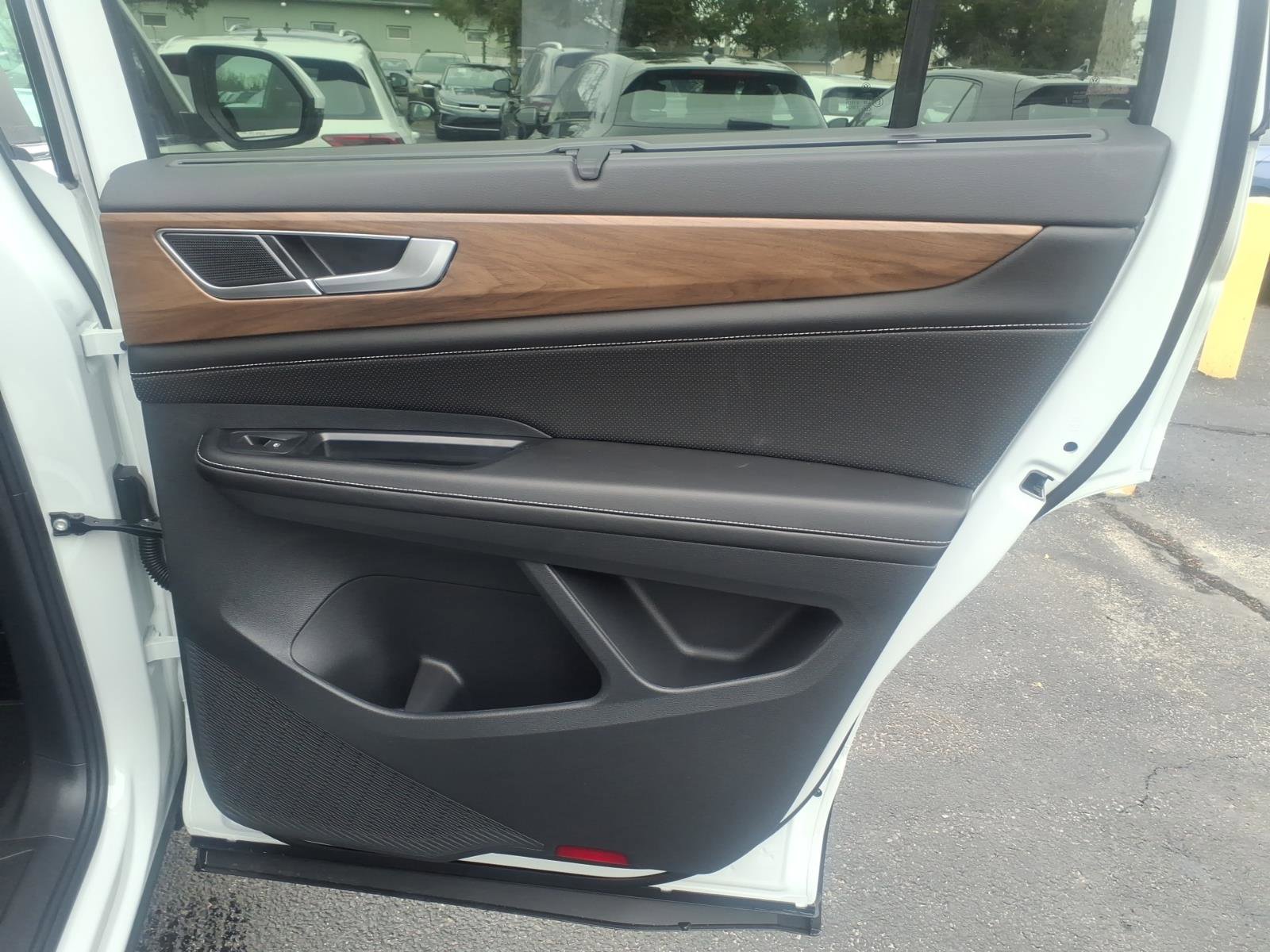 New 2026 Volkswagen Atlas SE image 6