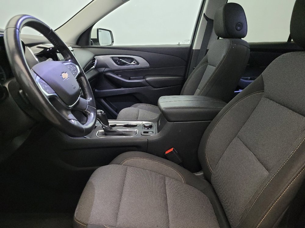 Used 2020 Chevrolet Traverse LT image 17