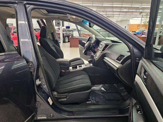 Used 2013 Subaru Outback 2.5i Premium AWD/4WD image 34