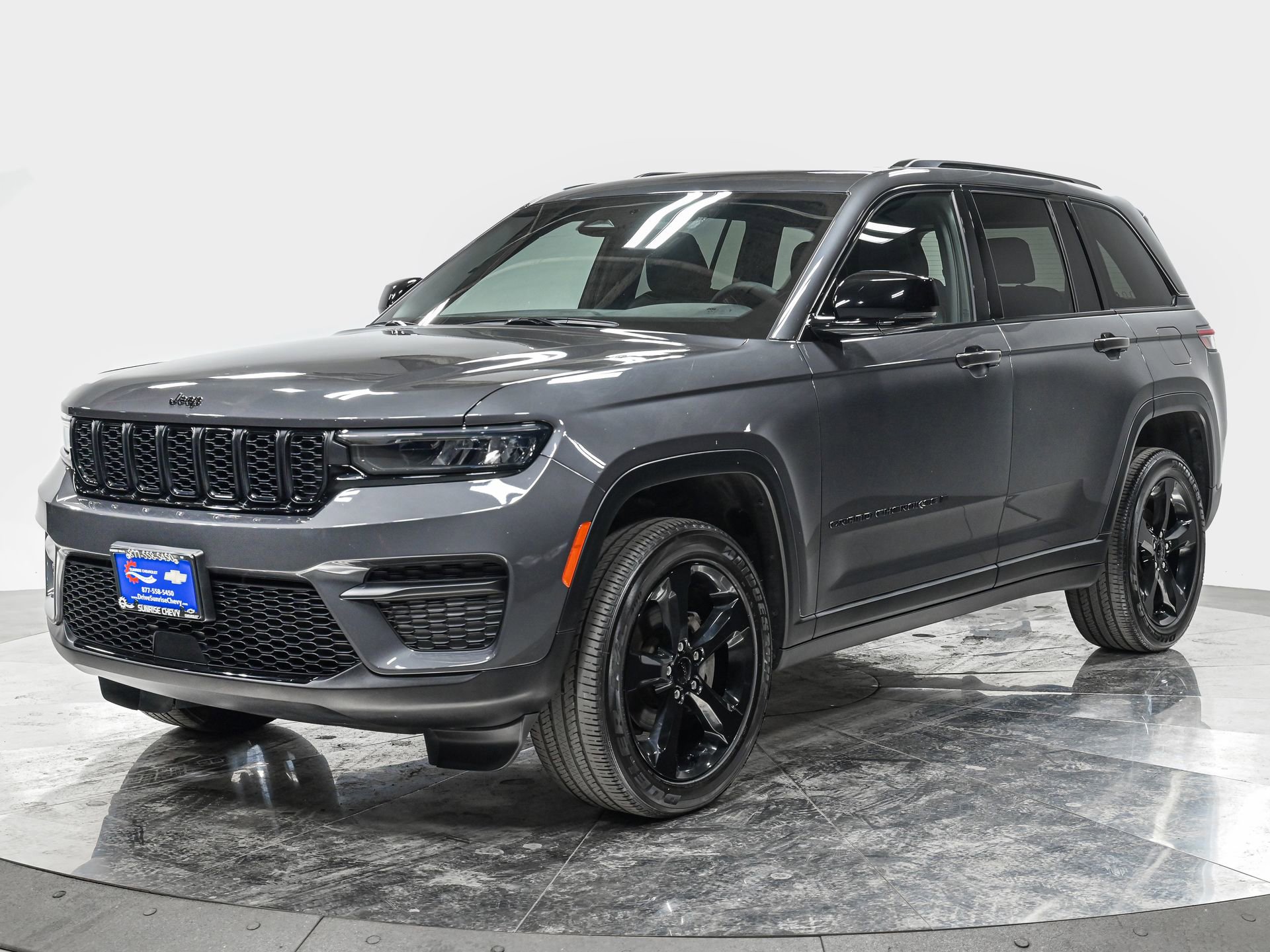 Used 2024 Jeep Grand Cherokee Altitude
