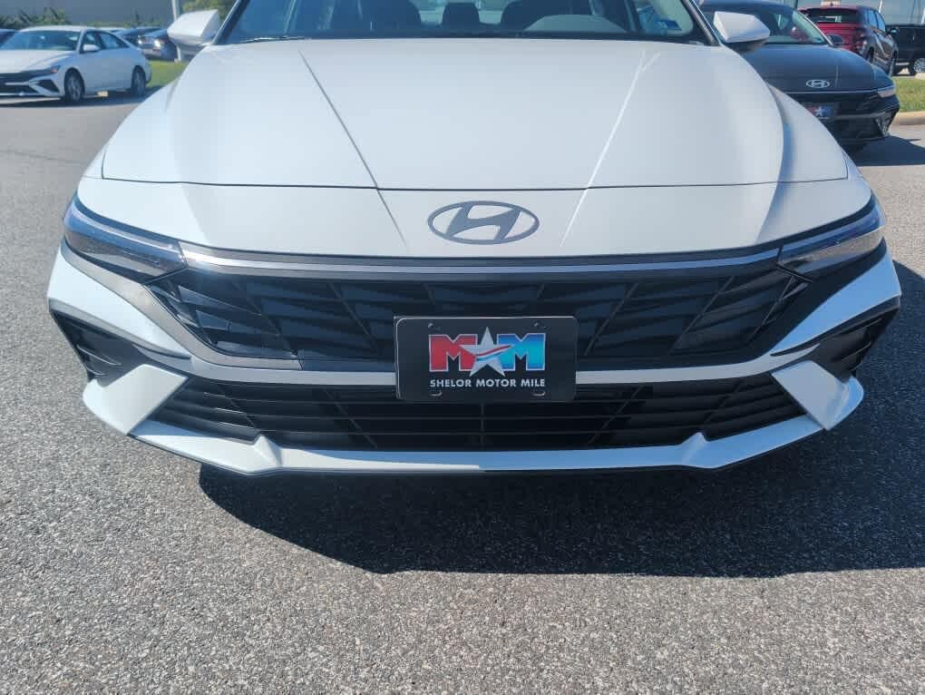 New 2026 Hyundai Elantra SE FWD image 14