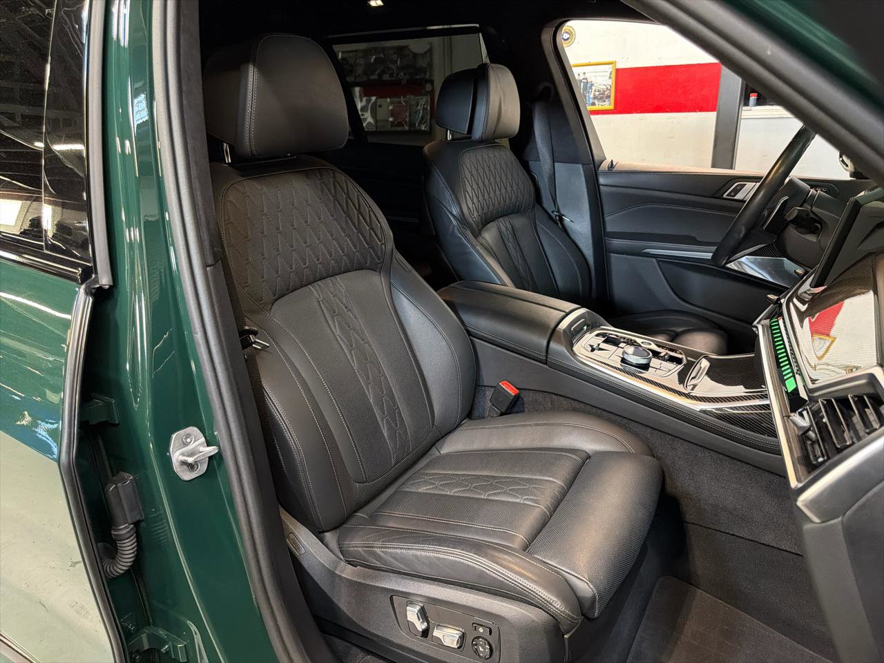 Used 2024 BMW X7 M60i w/ Executive Package AWD/4WD image 18