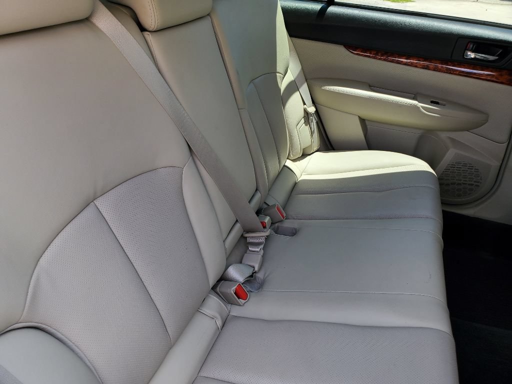 Used 2012 Subaru Outback 2.5i Limited w/ Moonroof Pkg AWD/4WD image 38