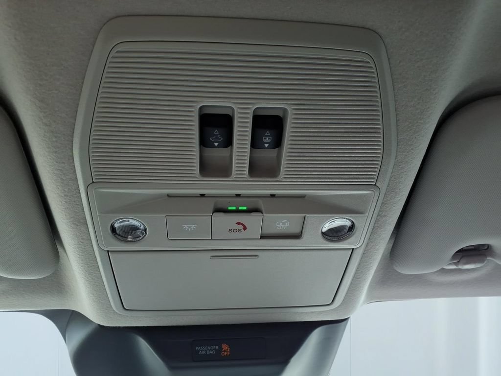 New 2026 Nissan Kicks SR w/ SR Premium Package FWD image 24