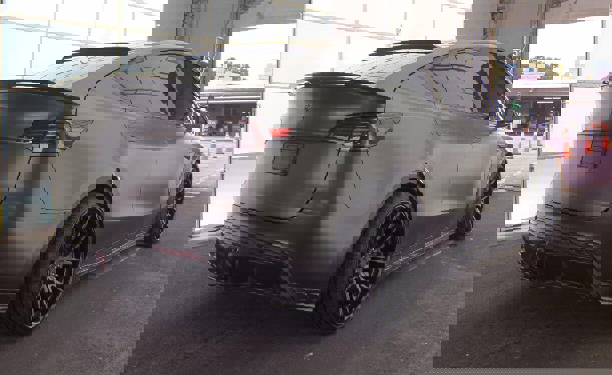 Used 2022 Tesla Model Y Performance image 9