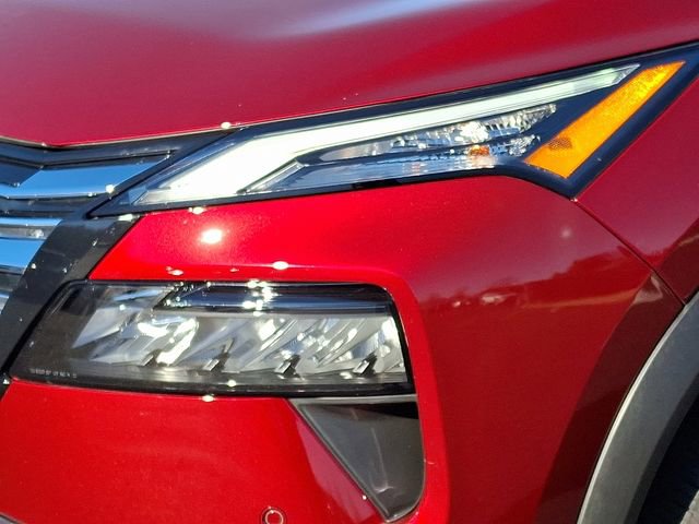 Used 2024 Nissan Rogue SL w/ SL Premium Package image 9