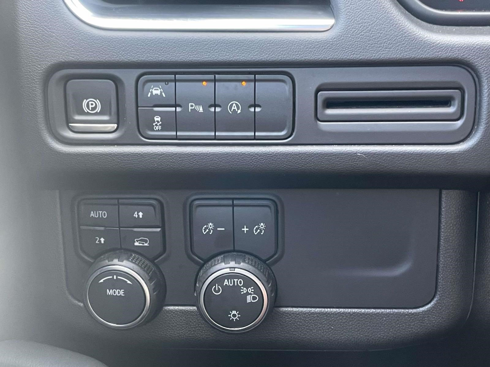 Used 2024 Chevrolet Tahoe LT AWD/4WD image 19