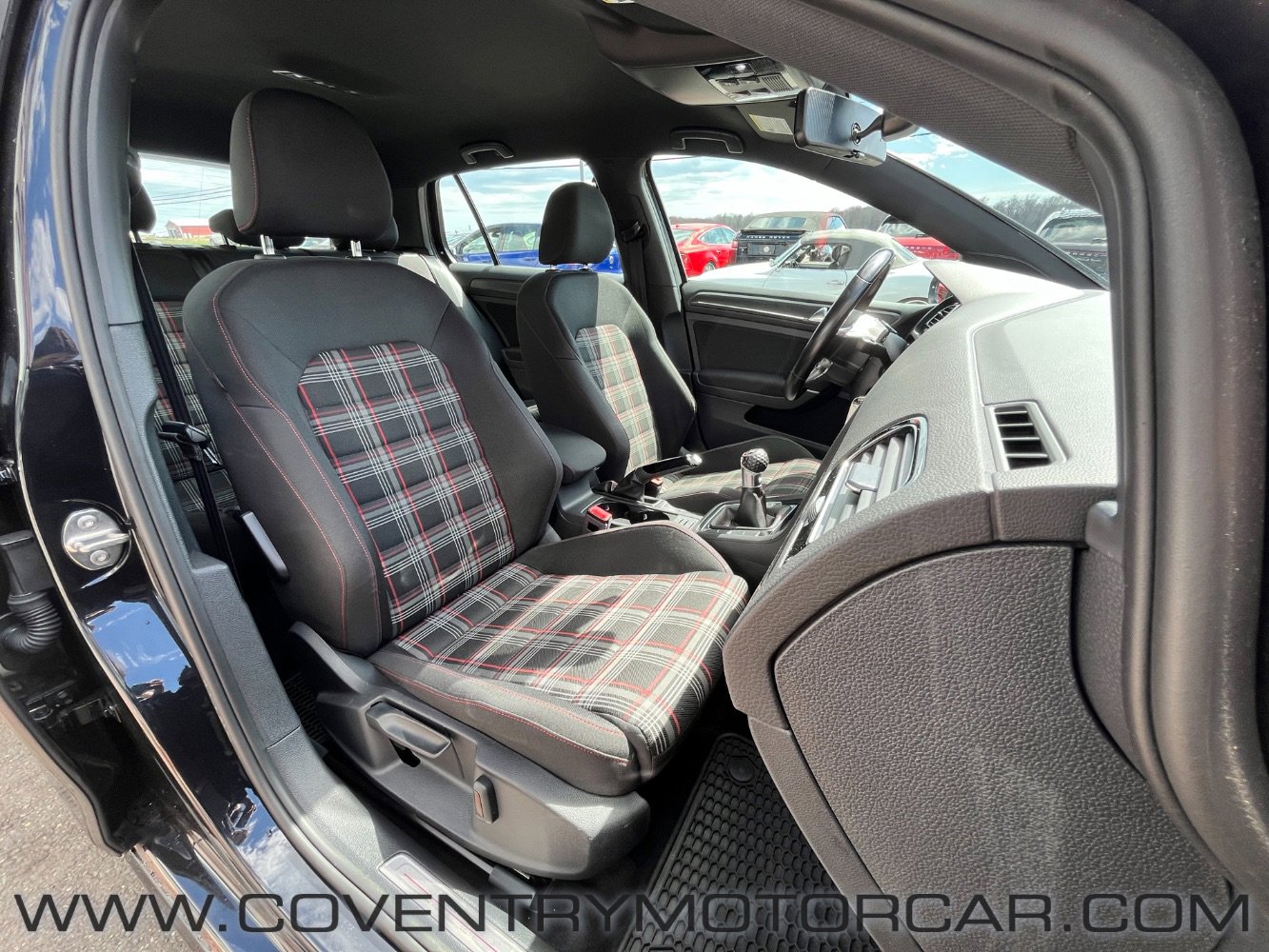 Used 2019 Volkswagen Golf 4-Door image 29