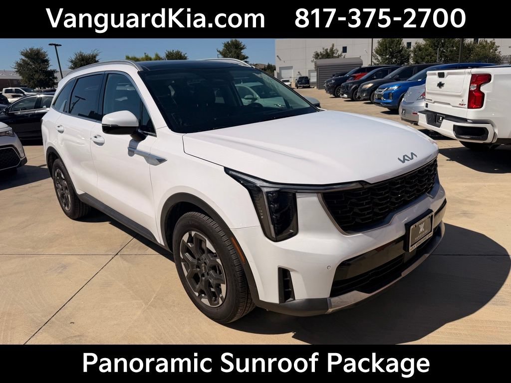 Certified 2025 Kia Sorento S w/ Panoramic Sunroof Package FWD image 5