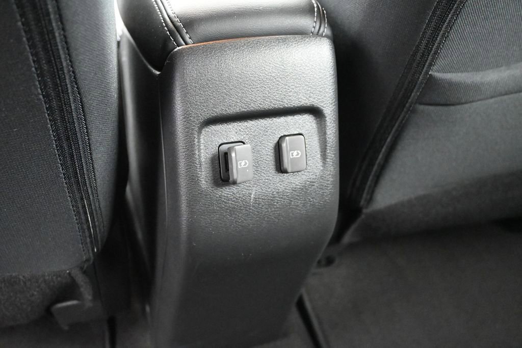 Used 2024 Nissan Kicks SV FWD image 13