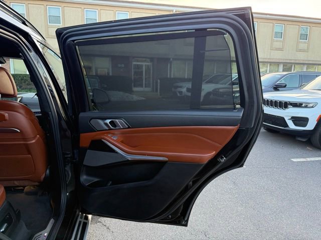 Used 2023 BMW X7 xDrive40i w/ Executive Package image 27
