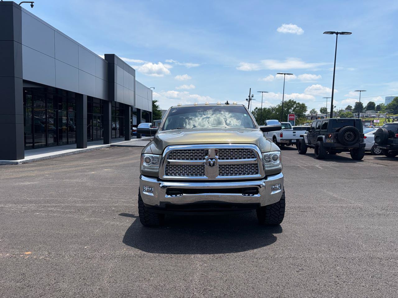 Used 2015 RAM 2500 Laramie AWD/4WD image 8