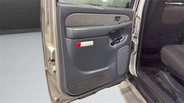 Used 2002 Chevrolet Avalanche 2500 image 26