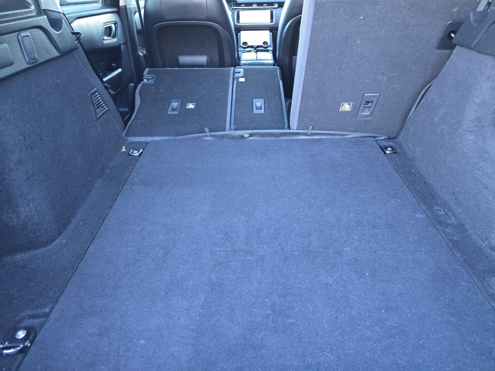 Used 2020 Land Rover Range Rover Velar S image 14