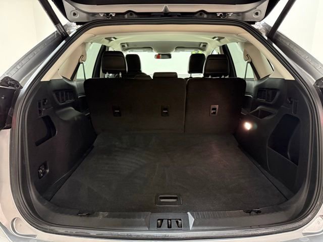Used 2022 Ford Edge SEL w/ Convenience Package image 10