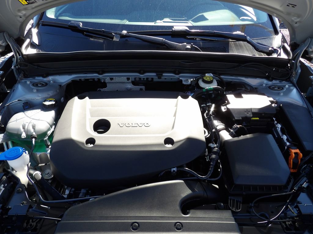 New 2026 Volvo XC40 B4 Core w/ Climate Package image 26