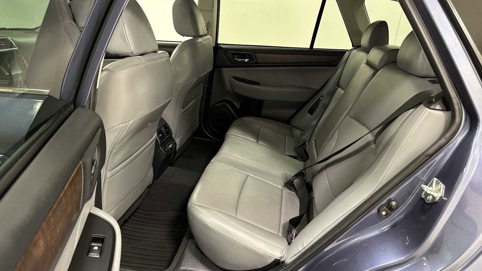 Used 2018 Subaru Outback 2.5i Limited image 25