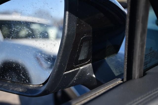 New 2026 Volkswagen Tiguan SE R-Line image 10