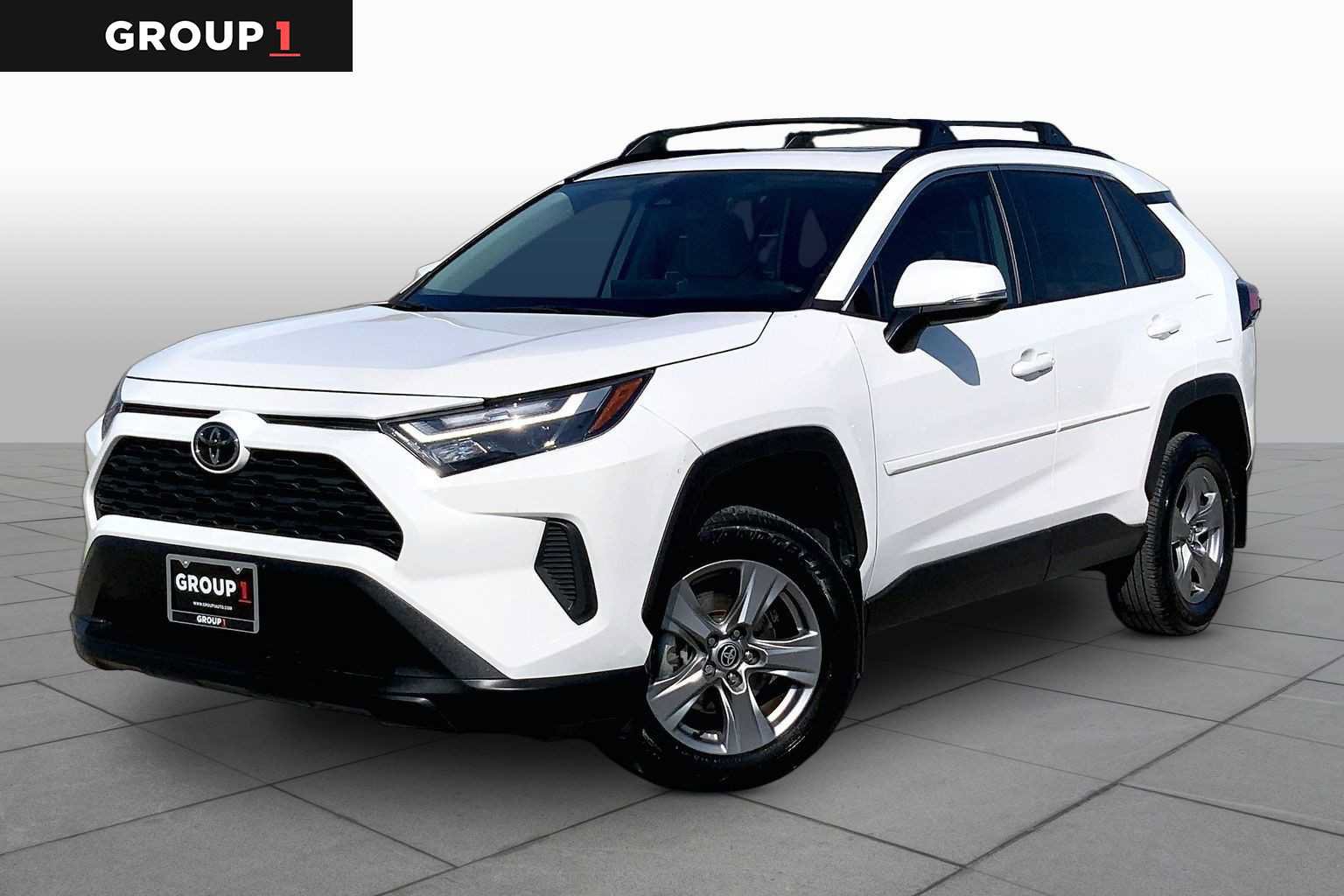 Used 2024 Toyota RAV4 XLE w/ Convenience Package FWD image 1
