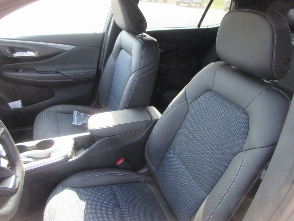 New 2026 Buick Envista Sport Touring w/ Convenience I Package FWD image 12
